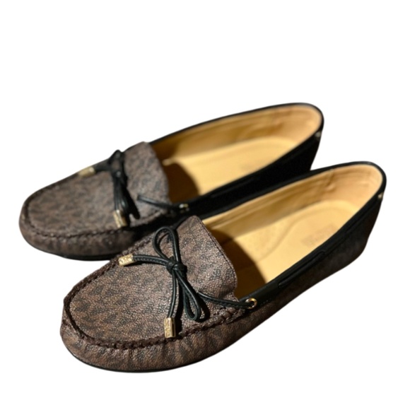 Michael Kors Sutton Signature Logo Slip-On Drivers - Picture 2 of 11